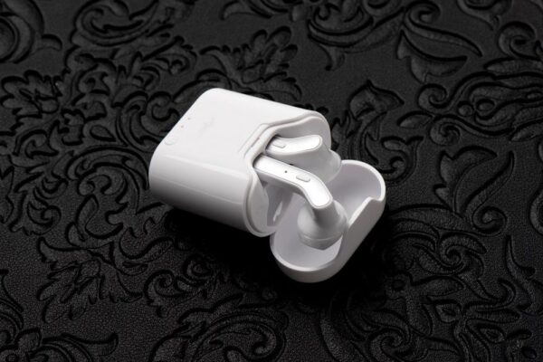 Bluetooth earphones TWS ART AP-TW-B2 with microphone for micro white/silver – Bild 2