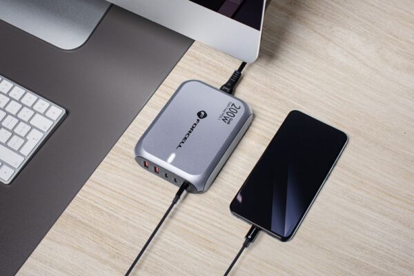FORCELL F-ENERGY GaN III VT-51 desktop charger 3 x Typ C + 2 x USB A PD QC4.0 SFC2.0 5A 200W gray – Bild 2