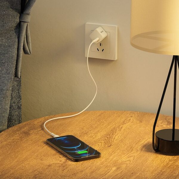 HOCO travel charger Type C + cable Type C to Lightning PD 20W N10 white – Bild 5